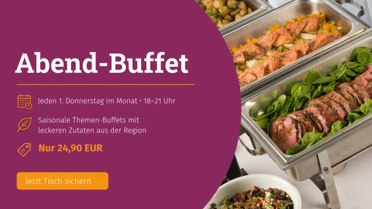 Lila Hintergrund mit wei&szlig;em Text: "Abend-Buffet". Details: "Jeden 1. Donnerstag im Monat &middot; 18&ndash;21 Uhr", "Saisonale Themen-Buffets mit leckeren Zutaten aus der Region", "Nur 24,90 EUR". Orange Button: "Jetzt Tisch sichern". Rechts Heizbeh&auml;lter mit Fleischscheiben, Salat und gebackenem Lachs auf Spinat. Unterhalb Salatsch&uuml;ssel mit Kr&auml;uterdressing.
